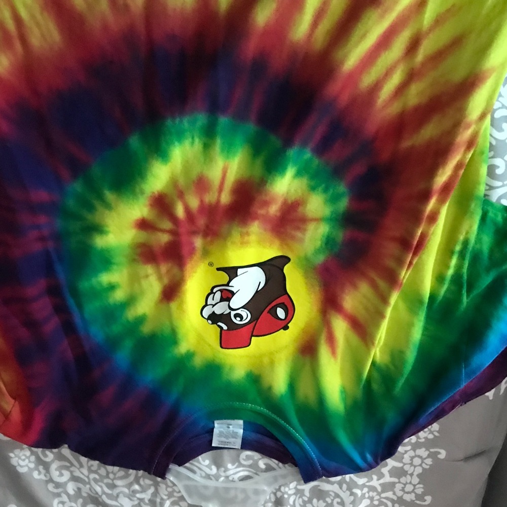 buc-ees tie dye shirt
